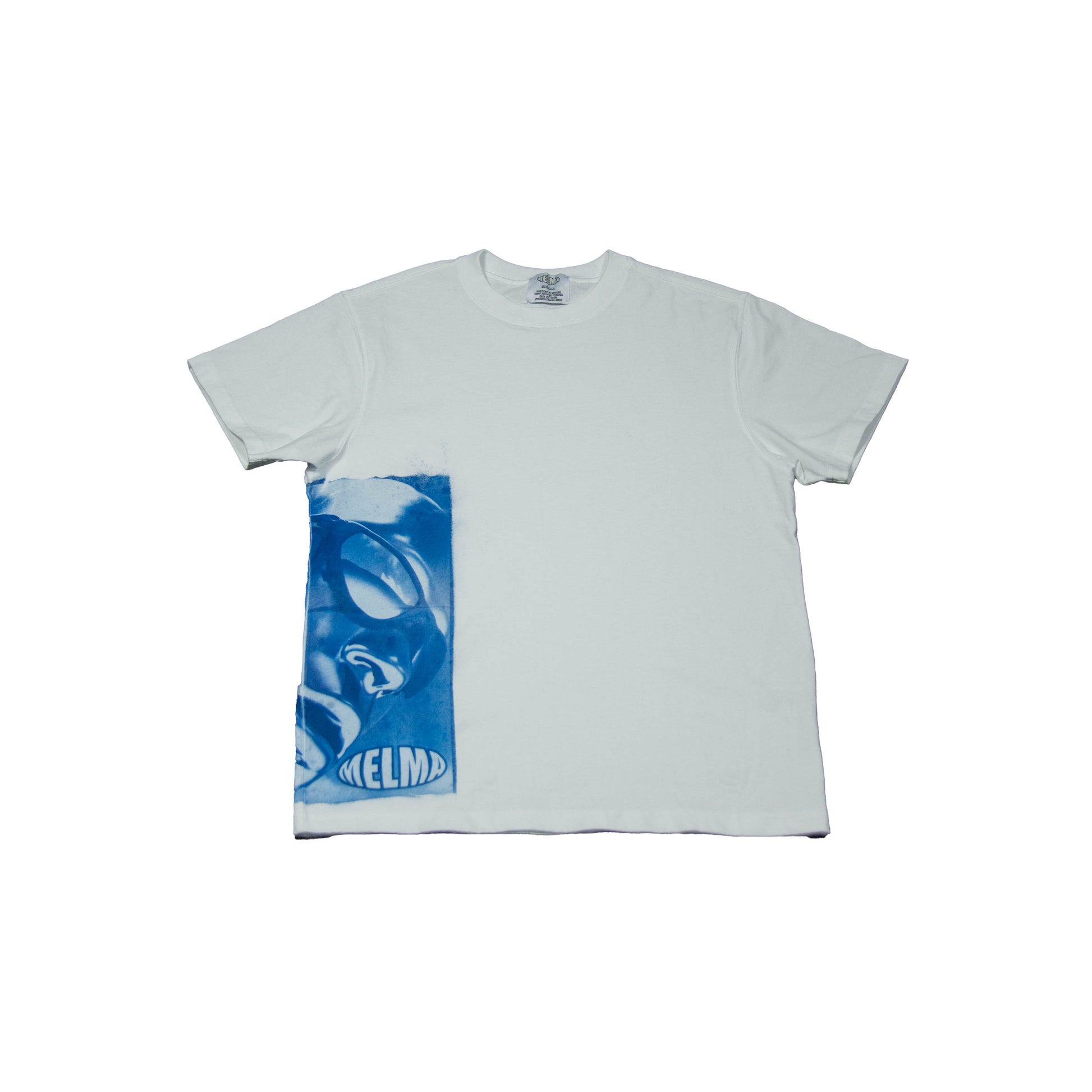 camiseta original de moda urbana sostenible con estampado artesanal de cianotipia