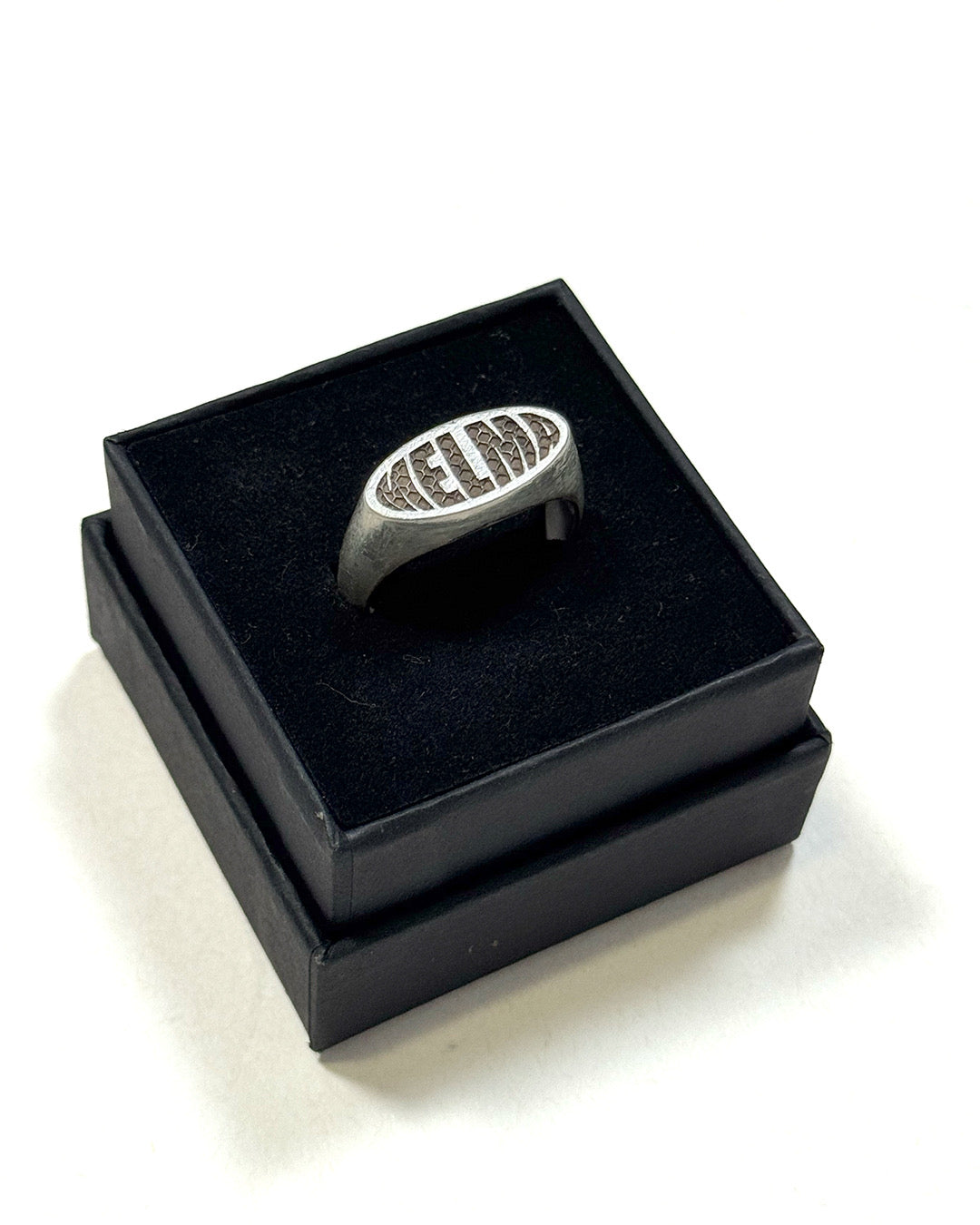 Melma Ring.